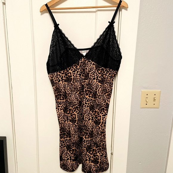 Delta Burke Leopard Print Sleepwear Lingerie Size 3X - Picture 1 of 8